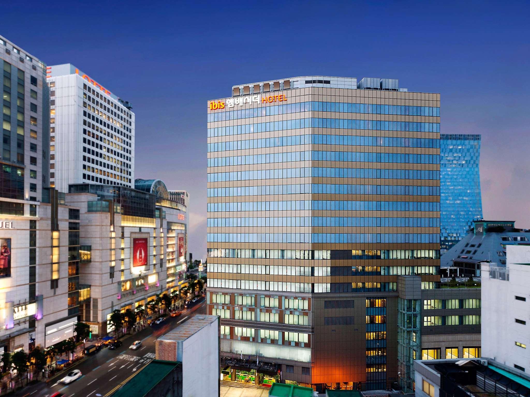 Ibis Ambassador Myeongdong Hotel Seoul Bagian luar foto